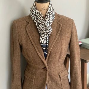 Tailored fit herringbone blazer